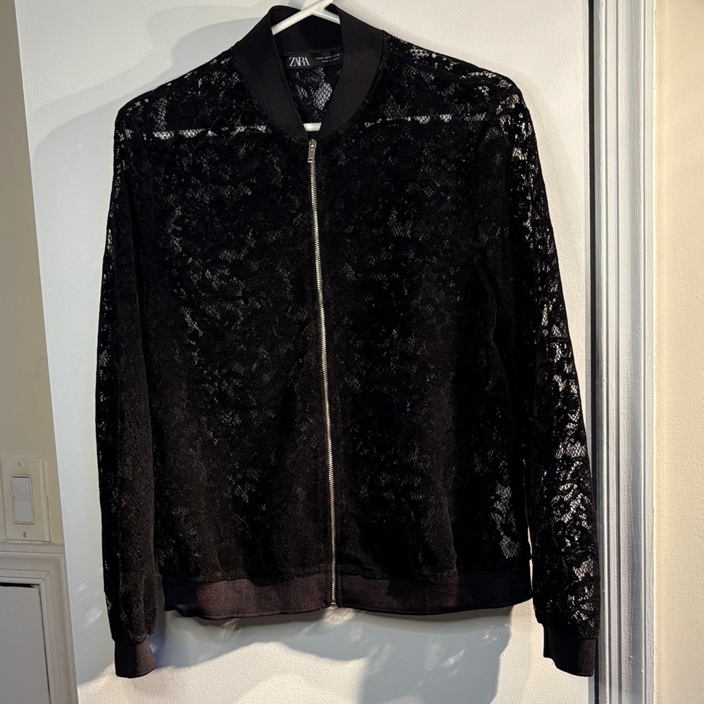 ZARA Women's Black velvet Lace Bomber Jacket. Sz M. Excellent condition. ❤️❤️